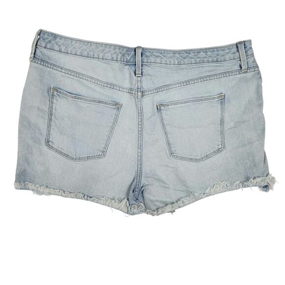 Universal Thread Size 16 33 Light Wash Blue Jean Shorts - Picture 2 of 4